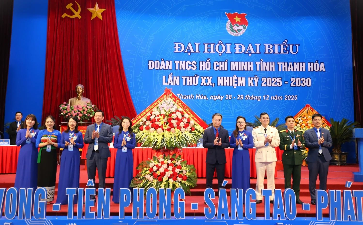 X&acirc;y dựng lớp thanh ni&ecirc;n Thanh H&oacute;a c&oacute; l&yacute; tưởng c&aacute;ch mạng, bản lĩnh ch&iacute;nh trị, đạo đức trong s&aacute;ng, tri thức, kh&aacute;t vọng ph&aacute;t triển