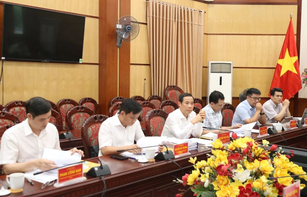 Đoàn kiểm tra, giám sát của Bộ Chính trị làm việc với Đảng ủy UBND tỉnh Thanh Hóa