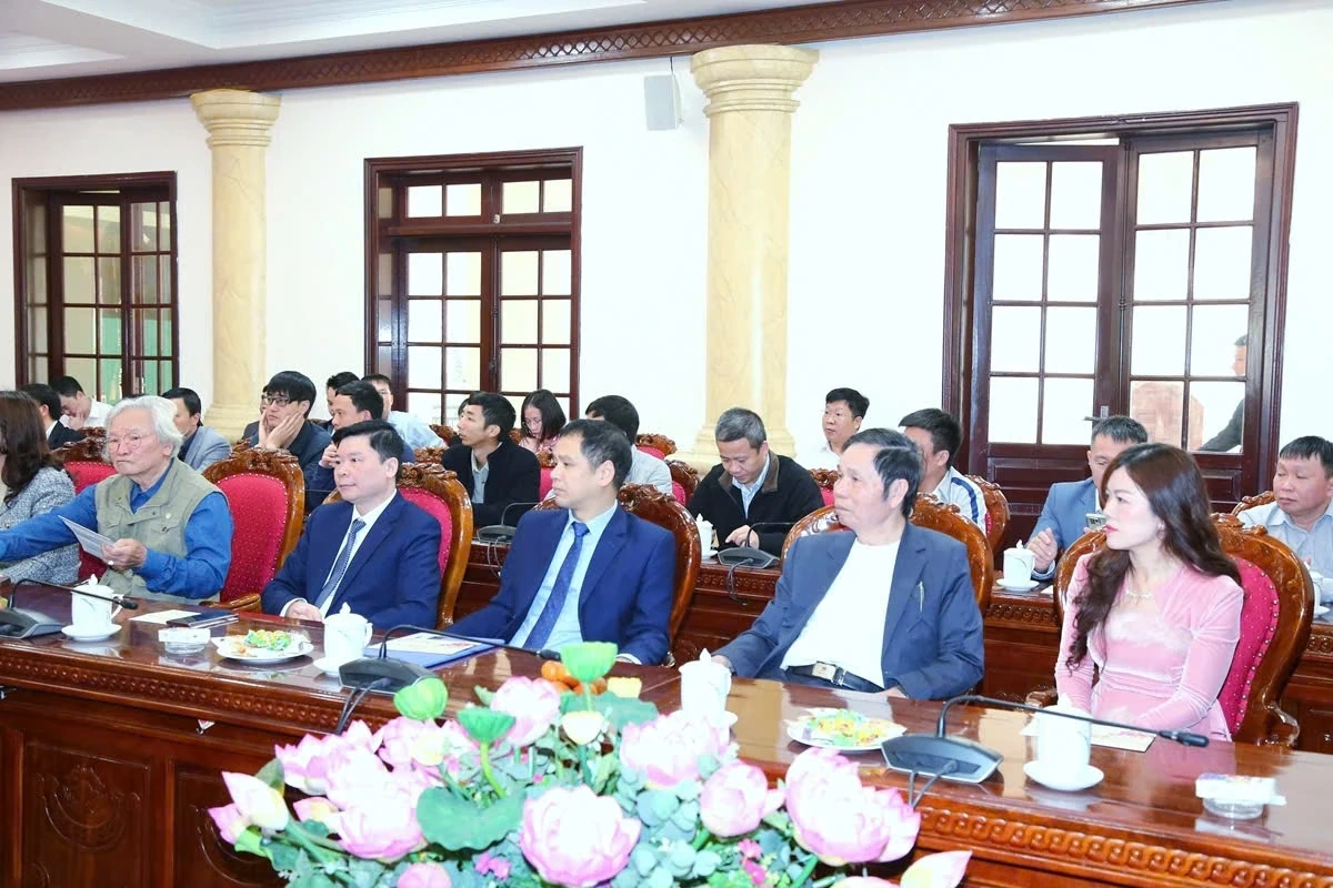 Đội ngũ tr&iacute; thức, b&aacute;o ch&iacute;, văn nghệ sĩ v&agrave; c&aacute;c lực lượng ti&ecirc;u biểu tiếp tục đồng h&agrave;nh v&igrave; sự ph&aacute;t triển của tỉnh