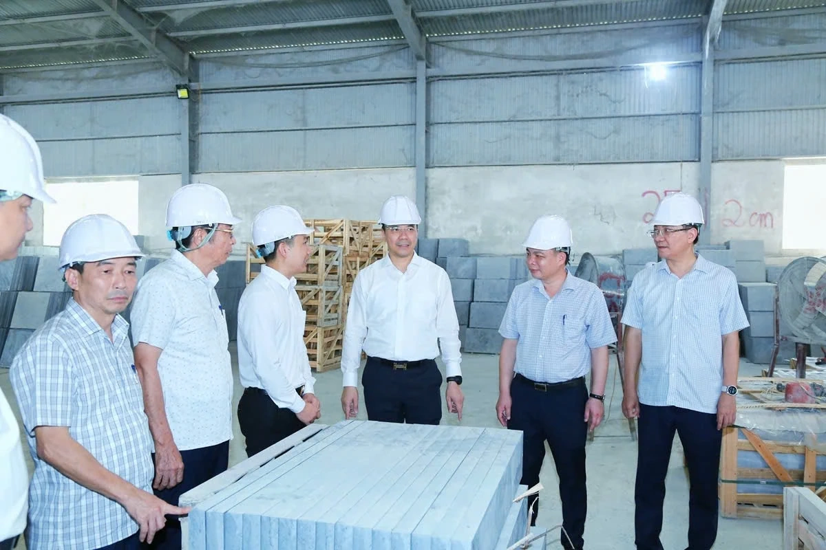 Phó Bí thư Thường trực Tỉnh ủy Nguyễn Hồng Phong: Xã Quý Lộc thực hiện đồng bộ giải pháp tạo động lực tăng trưởng hai con số