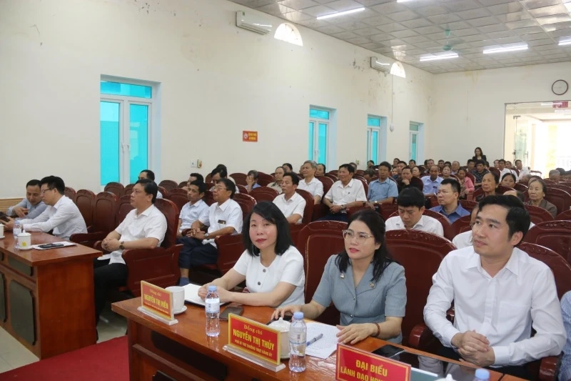 Các ứng cử viên đại biểu HĐND tỉnh tiếp xúc cử tri, vận động bầu cử tại đơn vị bầu cử số 26