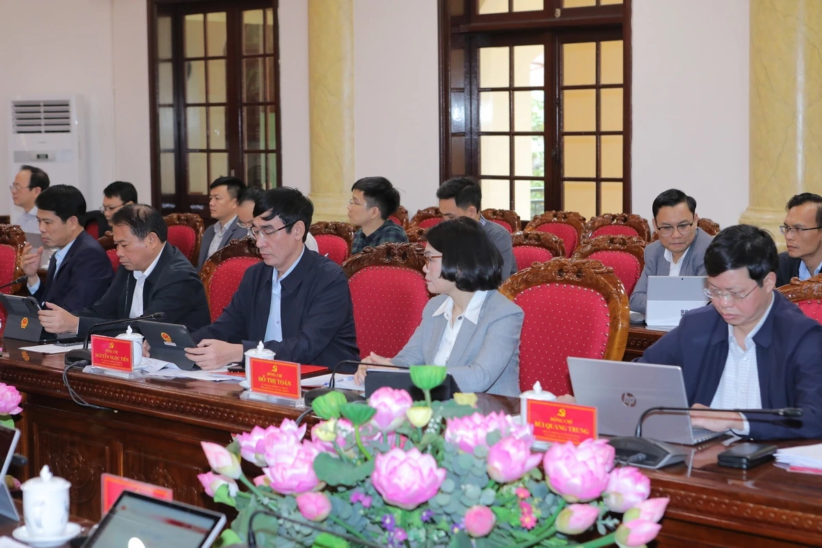 Ban Thường vụ Tỉnh ủy thảo luận c&aacute;c nội dung li&ecirc;n quan trực tiếp đến việc thực hiện nhiệm vụ năm 2026