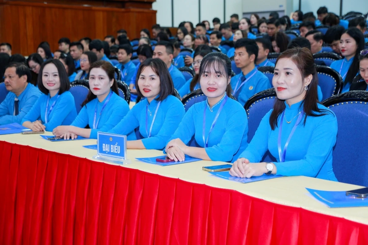 Ph&aacute;t huy tr&iacute; tuệ, sức mạnh của đo&agrave;n vi&ecirc;n, c&ocirc;ng nh&acirc;n lao động trong sự nghiệp x&acirc;y dựng v&agrave; ph&aacute;t triển kinh tế - x&atilde; hội