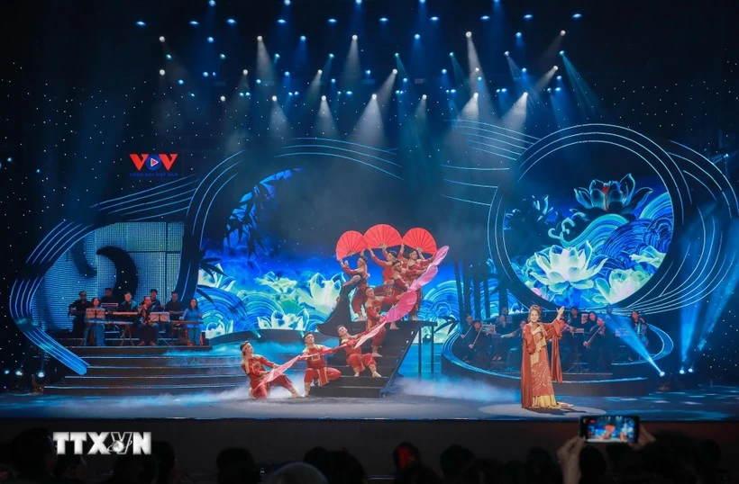 Khẳng định niềm tin son sắt với Đảng qua ng&ocirc;n ngữ văn h&oacute;a nghệ thuật