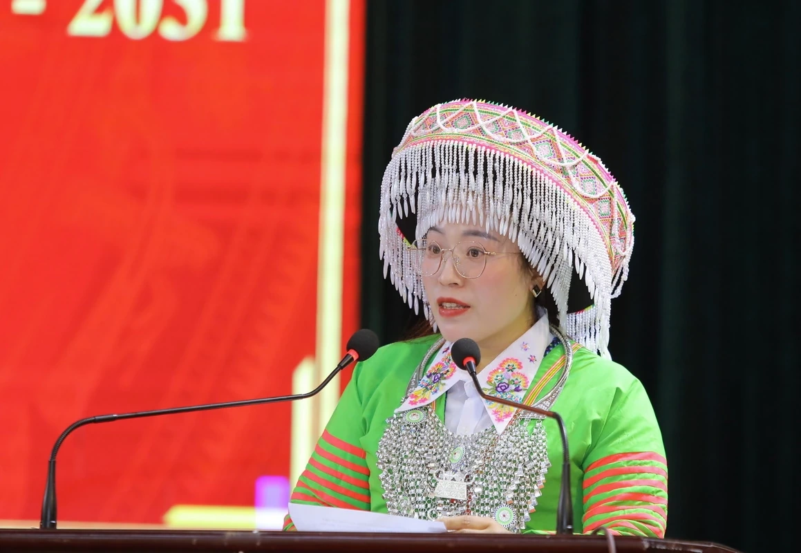 Bí thư Tỉnh ủy Nguyễn Doãn Anh và người ứng cử tiếp xúc cử tri, vận động bầu cử đại biểu Quốc hội, đại biểu HĐND tỉnh Thanh Hóa