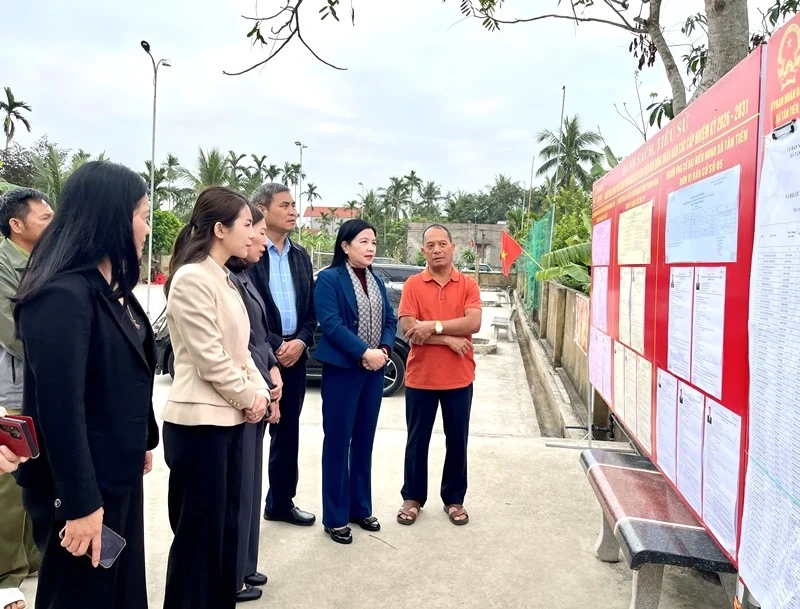 Chủ nhiệm Ủy ban Kiểm tra Tỉnh ủy Phạm Thị Thanh Thủy kiểm tra công tác chuẩn bị bầu cử