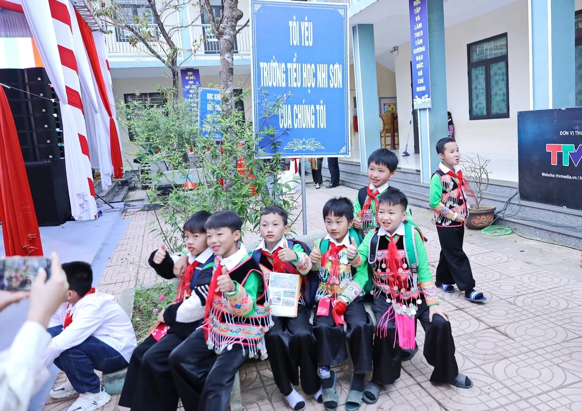 Khởi công Trường phổ thông nội trú liên cấp Tiểu học và Trung học cơ sở Nhi Sơn