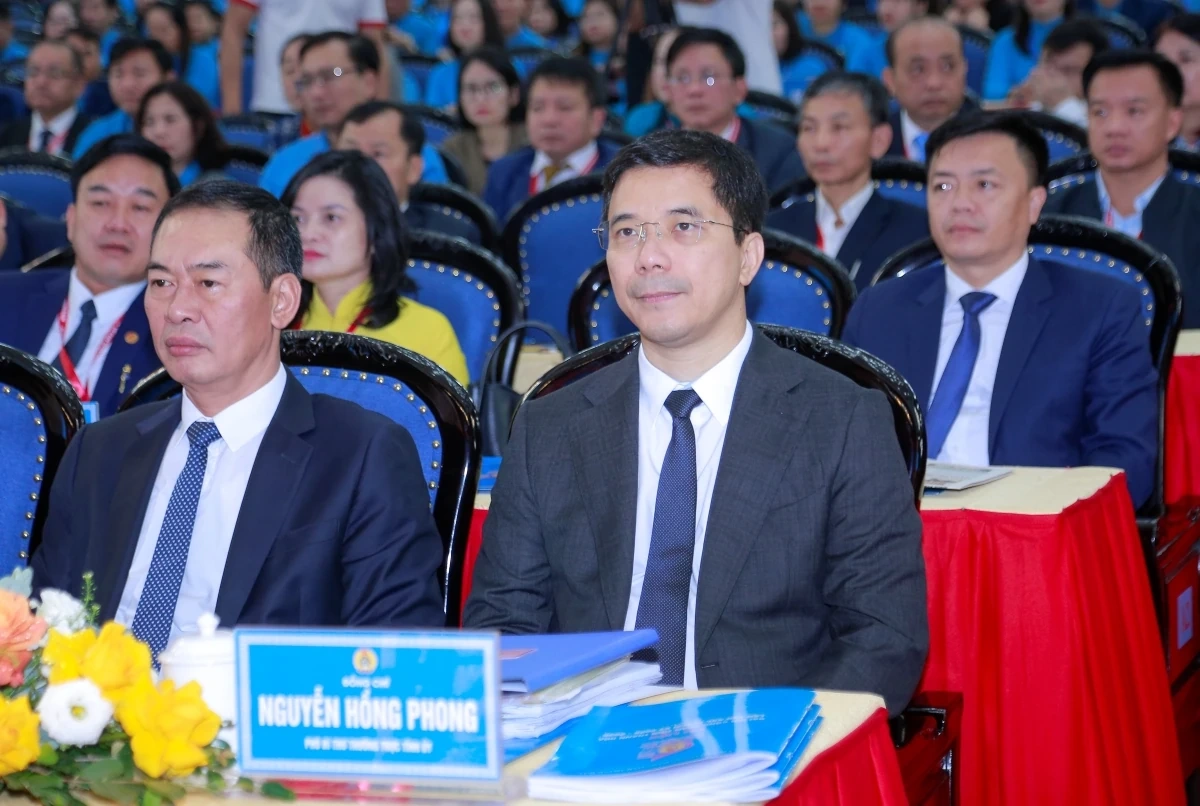 Ph&aacute;t huy tr&iacute; tuệ, sức mạnh của đo&agrave;n vi&ecirc;n, c&ocirc;ng nh&acirc;n lao động trong sự nghiệp x&acirc;y dựng v&agrave; ph&aacute;t triển kinh tế - x&atilde; hội