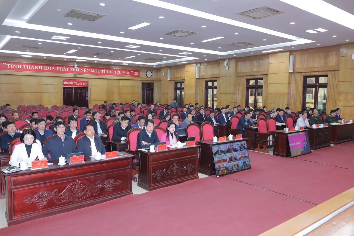 Triển khai nghi&ecirc;m t&uacute;c c&aacute;c nhiệm vụ ngay từ đầu năm v&agrave; chăm lo Tết cho Nh&acirc;n d&acirc;n