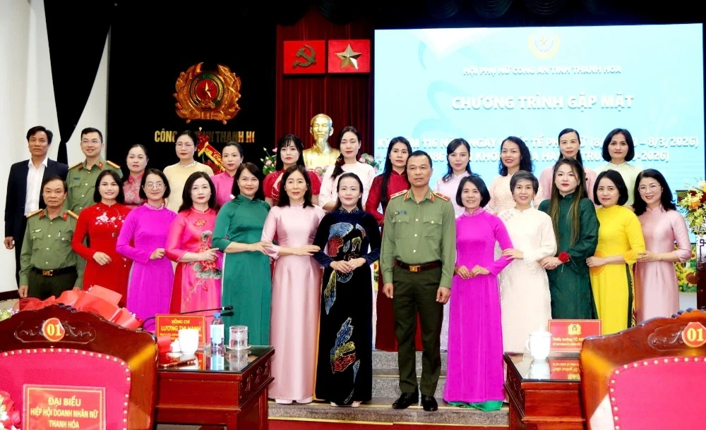 Nâng cao kỹ năng giao tiếp, xây dựng hình ảnh đẹp phụ nữ Công an Thanh Hóa