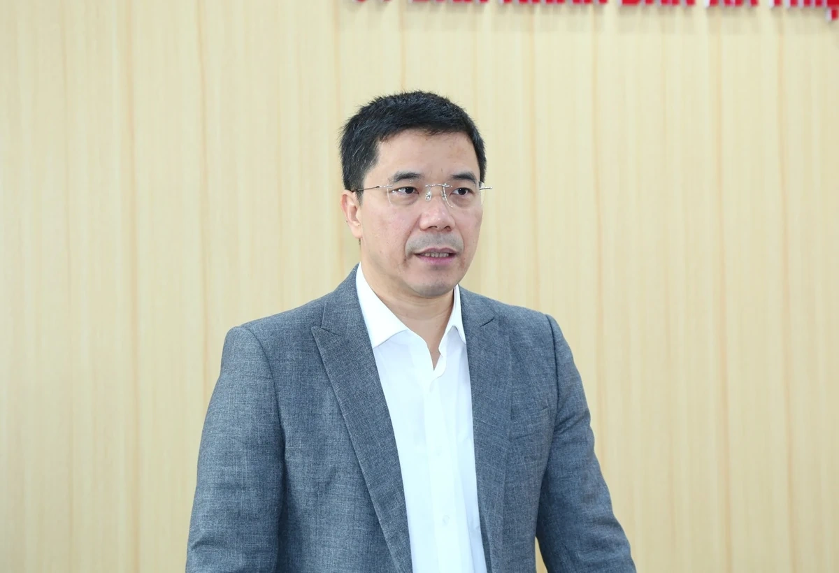 Ph&oacute; B&iacute; thư Thường trực Tỉnh ủy Nguyễn Hồng Phong thăm, l&agrave;m việc tại x&atilde; Thiệu Quang