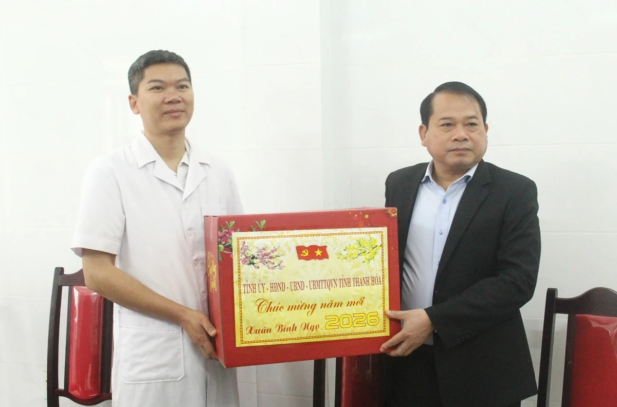 Trưởng Ban Tổ chức Tỉnh ủy Nguyễn Văn Hùng thăm, kiểm tra sản xuất, đời sống Nhân dân xã Thiệu Toán và Thiệu Hóa