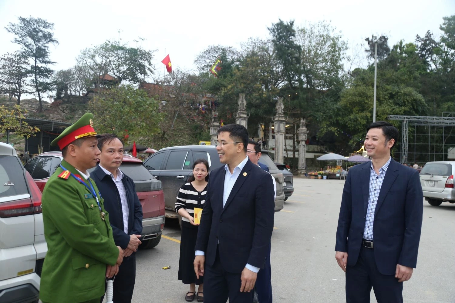 Tập trung chấn chỉnh tình trạng lộn xộn tại các bãi trông giữ xe miễn phí trên địa bàn phường Sầm Sơn