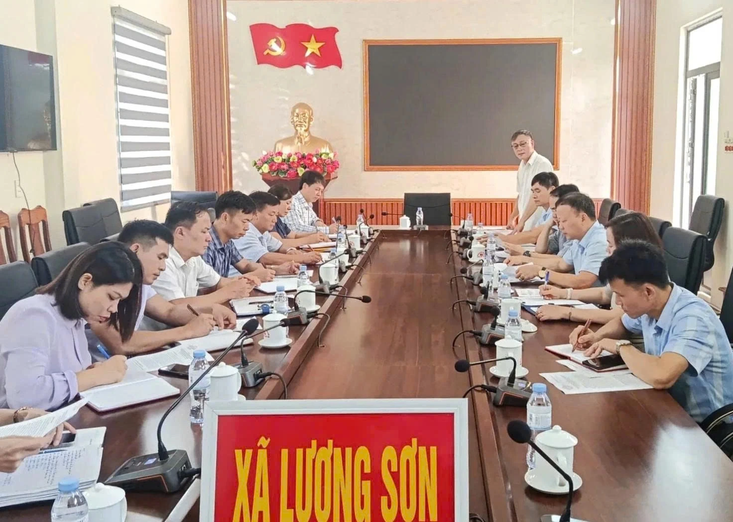 Đoàn kiểm tra của Ban Thường vụ Tỉnh ủy làm việc với 9 xã