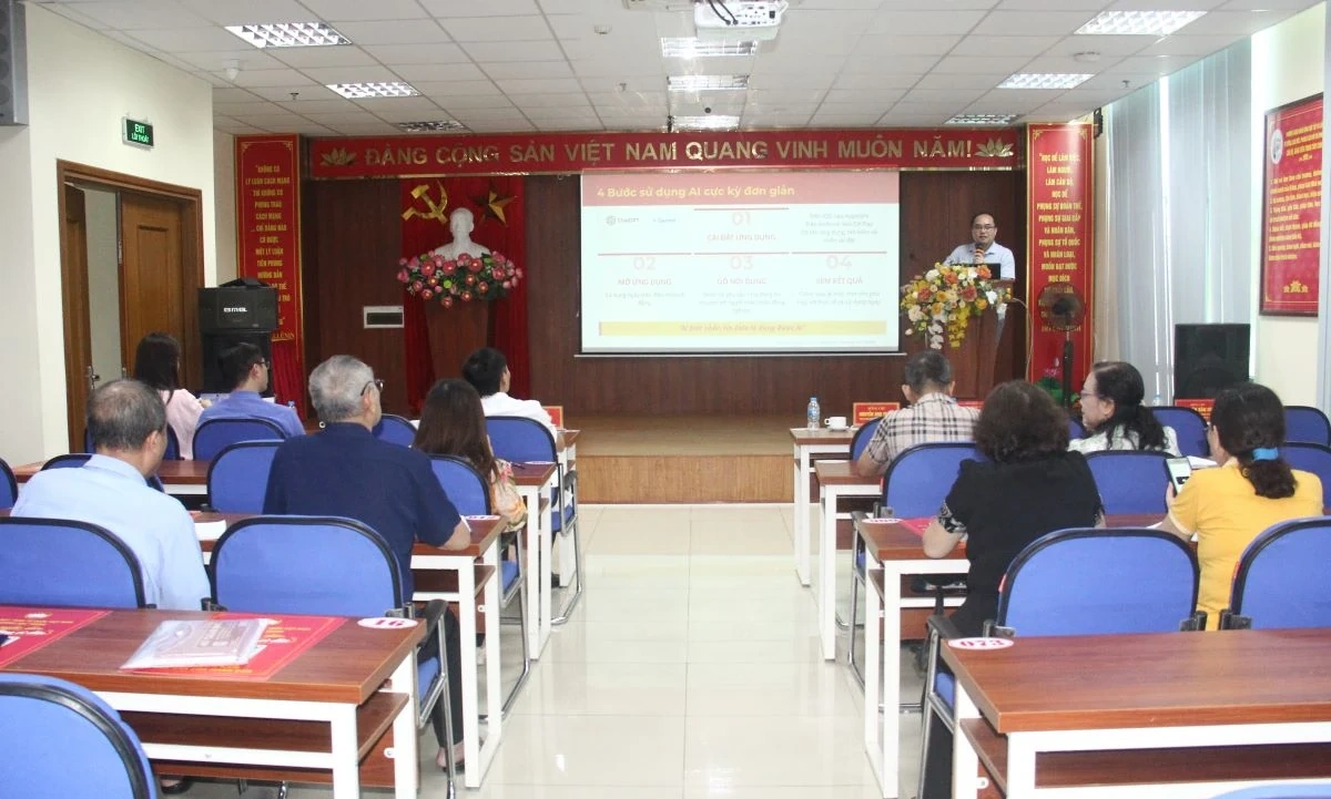 Phường Hạc Thành ra mắt mô hình gắn mã QR tiếp nhận ý kiến phản ánh của Nhân dân
