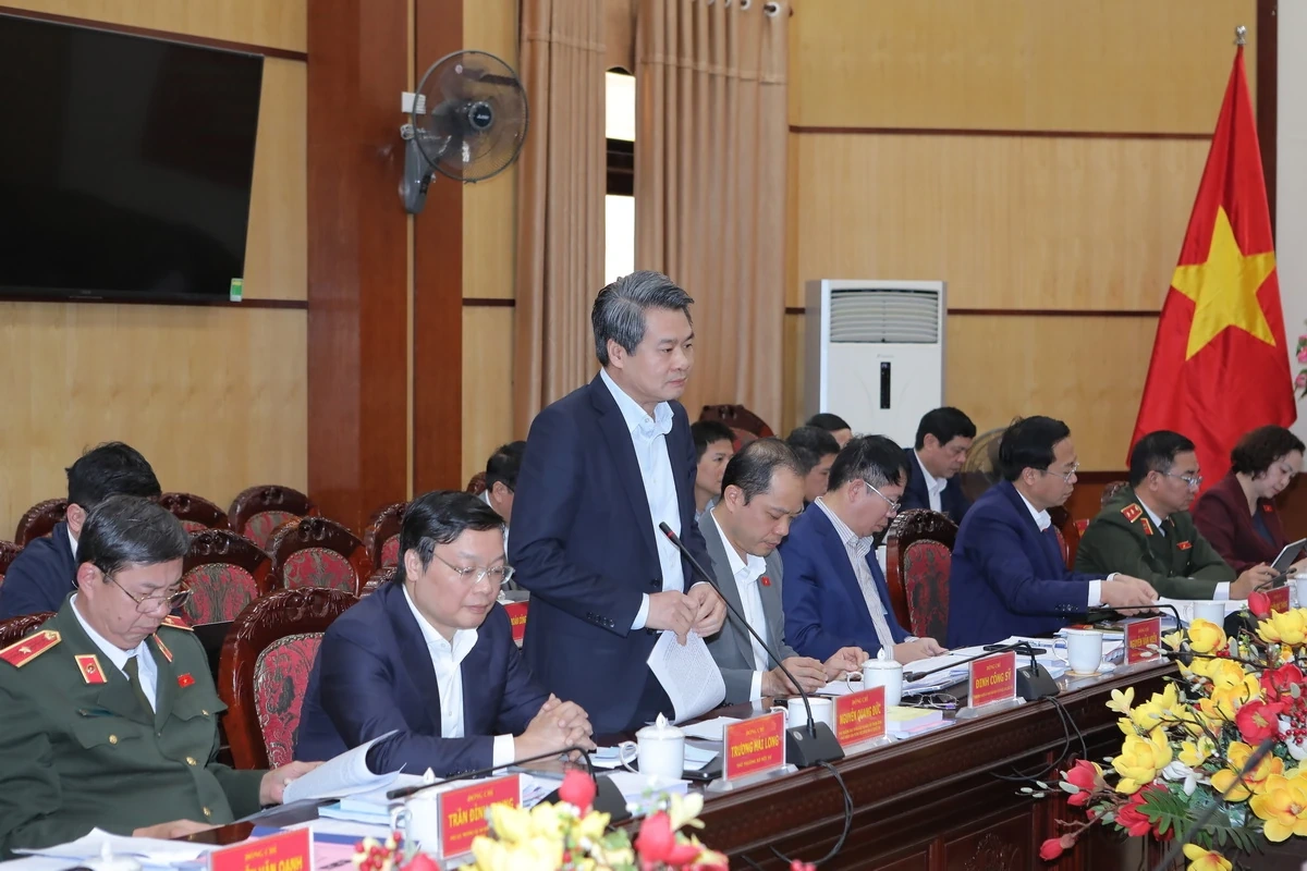 Tạo kh&iacute; thế v&agrave; niềm tin trong Nh&acirc;n d&acirc;n hướng về ng&agrave;y hội non s&ocirc;ng