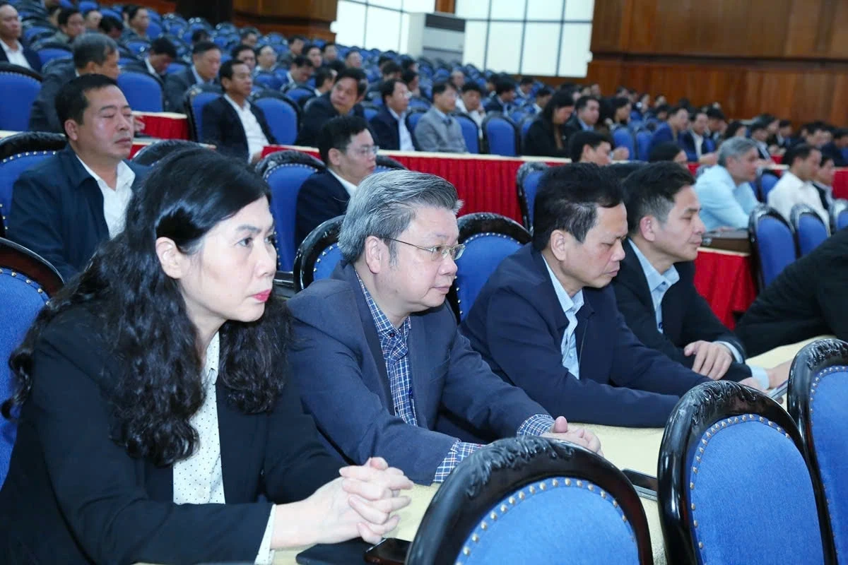 Bí thư Tỉnh ủy Nguyễn Doãn Anh chủ trì hội nghị thông báo nhanh kết quả Đại hội XIV của Đảng