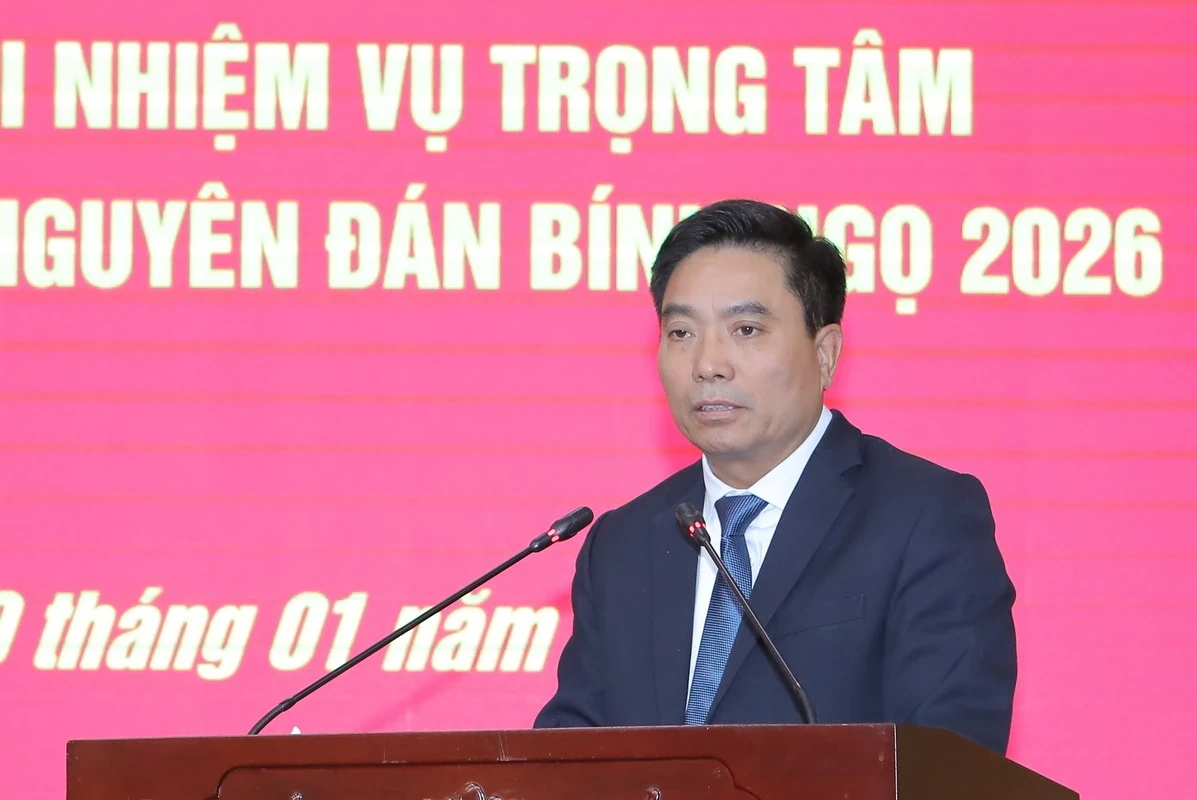 Triển khai nghi&ecirc;m t&uacute;c c&aacute;c nhiệm vụ ngay từ đầu năm v&agrave; chăm lo Tết cho Nh&acirc;n d&acirc;n