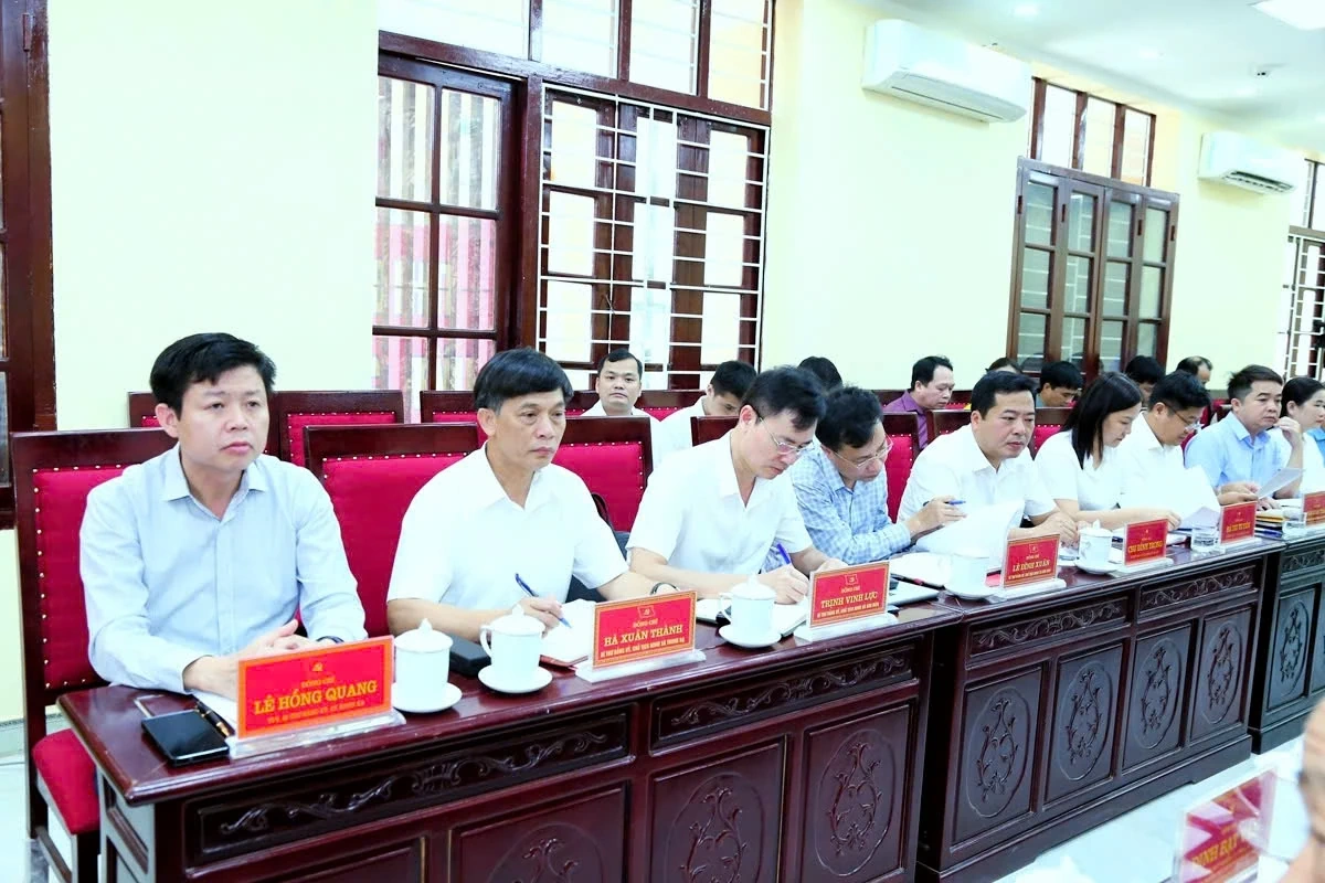 Bí thư Tỉnh ủy Lê Đức Thái: Từng cán bộ, đảng viên đảm bảo “6 rõ”, sát thực tiễn, thiết thực phục vụ Nhân dân