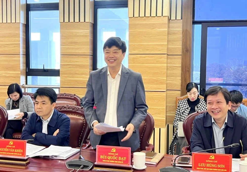 Phó Chủ tịch HĐND tỉnh Nguyễn Quang Hải giám sát công tác bầu cử đại biểu Quốc hội và HĐND các cấp