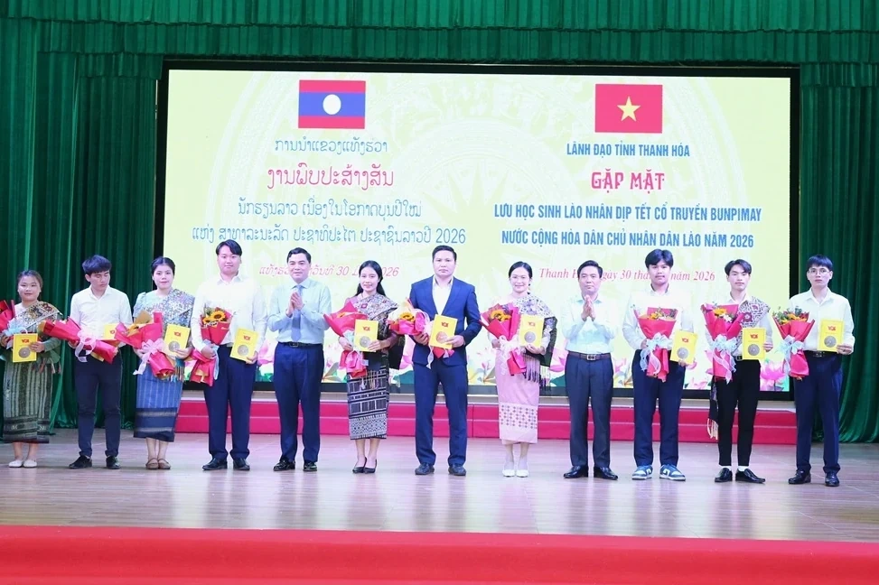Gặp mặt lưu học sinh Lào nhân dịp Tết cổ truyền Bunpimay năm 2026