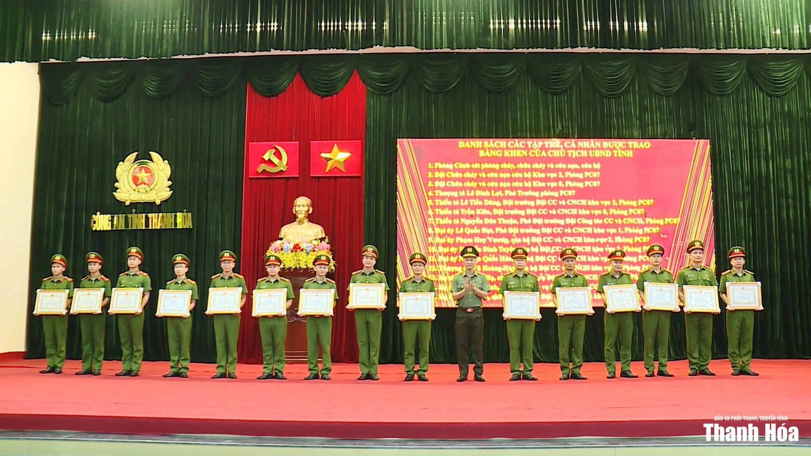Biểu dương, khen thưởng các lực lượng tham gia chữa cháy rừng