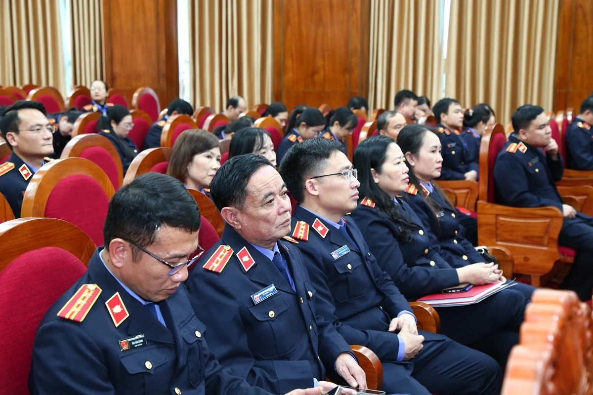 Tập trung l&atilde;nh đạo, chỉ đạo n&acirc;ng cao hiệu lực, hiệu quả c&ocirc;ng t&aacute;c thực h&agrave;nh quyền c&ocirc;ng tố, kiểm s&aacute;t hoạt động tư ph&aacute;p