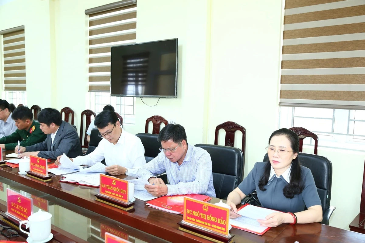 Tập trung lãnh đạo, chỉ đạo quyết liệt các nhiệm vụ trọng tâm, tạo xung lực mới thúc đẩy phát triển