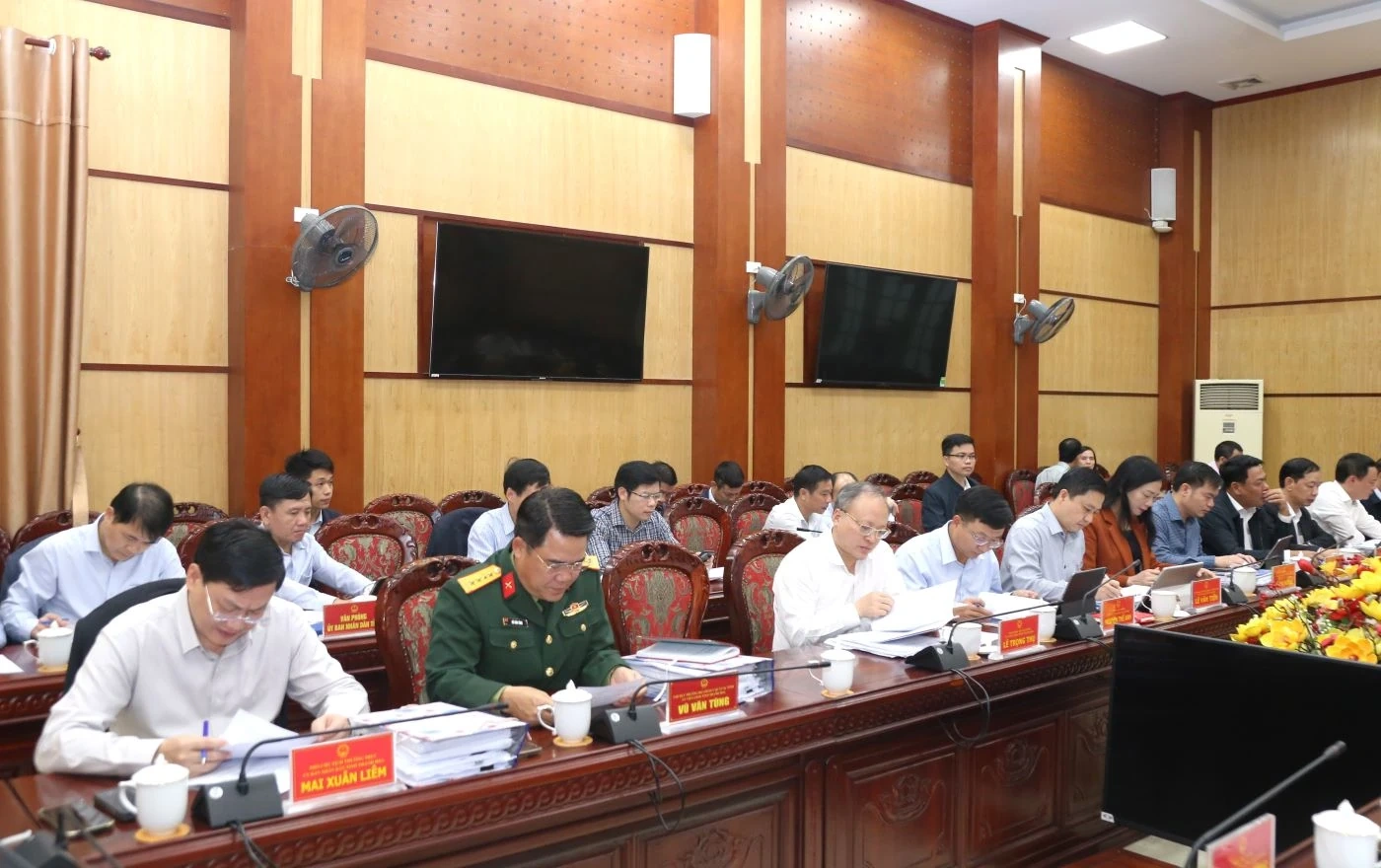 Thảo luận, cho &yacute; kiến v&agrave;o kế hoạch, chương tr&igrave;nh h&agrave;nh động ph&aacute;t triển kinh tế - x&atilde; hội năm 2026