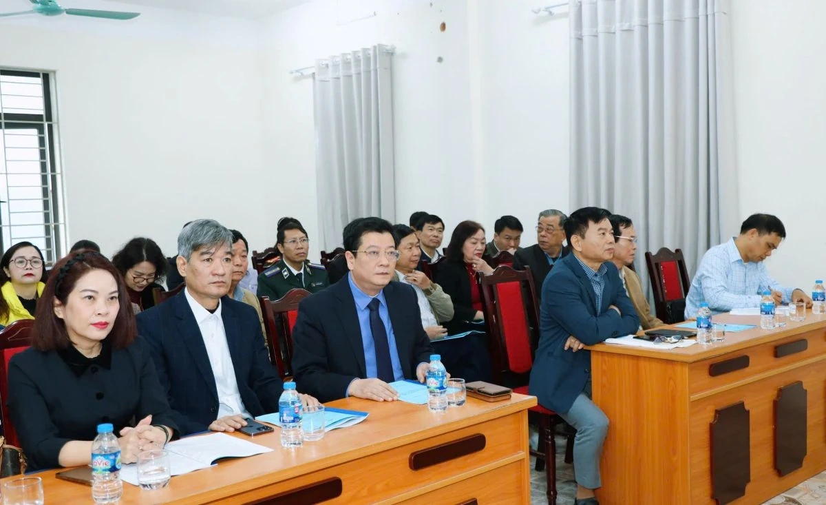 Hội Luật gia tỉnh Thanh H&oacute;a nhận Bằng khen của Chủ tịch Hội Luật gia Việt Nam