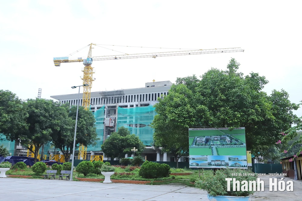 Bí thư Tỉnh ủy Nguyễn Doãn Anh thăm và làm việc với Trường Chính trị tỉnh Thanh Hóa