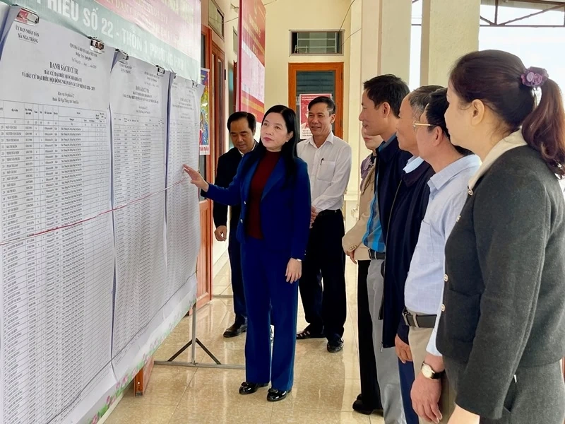 Chủ nhiệm Ủy ban Kiểm tra Tỉnh ủy Phạm Thị Thanh Thủy kiểm tra công tác chuẩn bị bầu cử