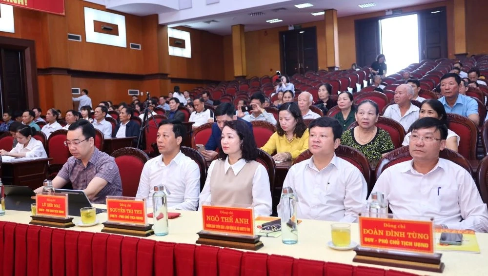 Ứng cử viên đại biểu HĐND tỉnh tiếp xúc cử tri đơn vị bầu cử số 17