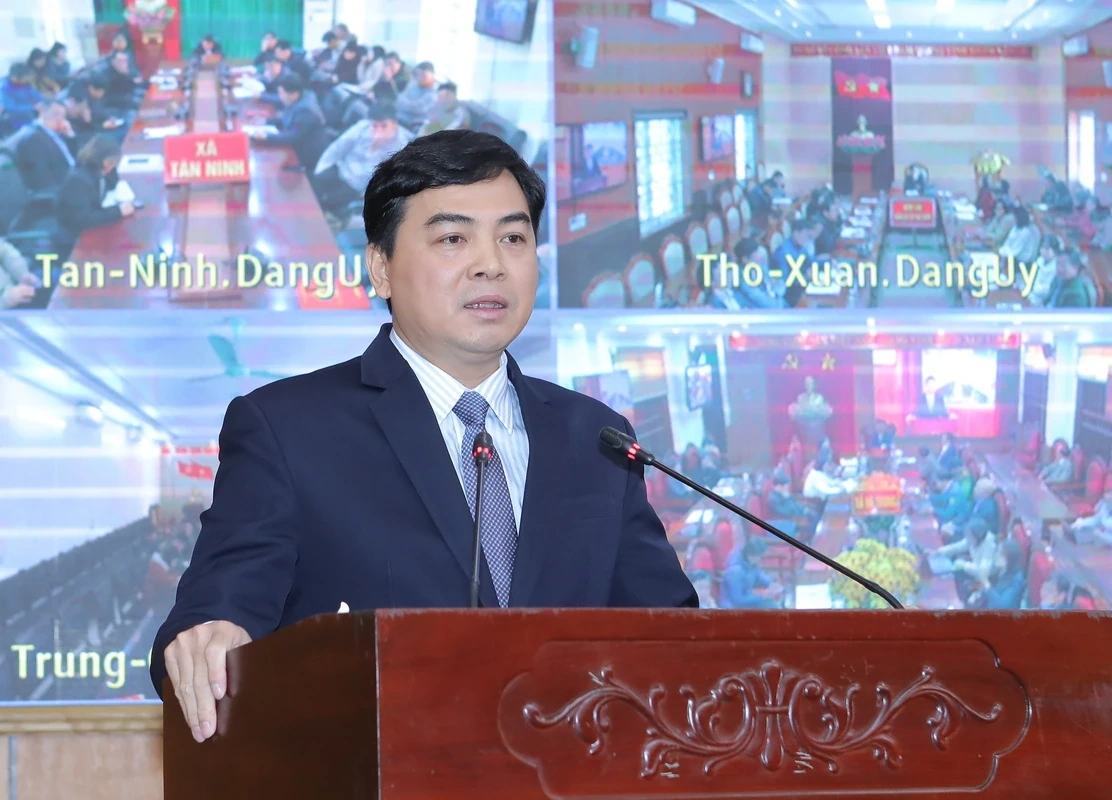 Triển khai nghi&ecirc;m t&uacute;c c&aacute;c nhiệm vụ ngay từ đầu năm v&agrave; chăm lo Tết cho Nh&acirc;n d&acirc;n