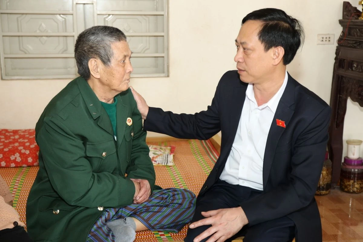 Ph&oacute; Trưởng Đo&agrave;n ĐBQH tỉnh Mai Văn Hải thăm, tặng qu&agrave; gia đ&igrave;nh ch&iacute;nh s&aacute;ch, hộ ngh&egrave;o nh&acirc;n dịp Tết Nguy&ecirc;n đ&aacute;n 2026