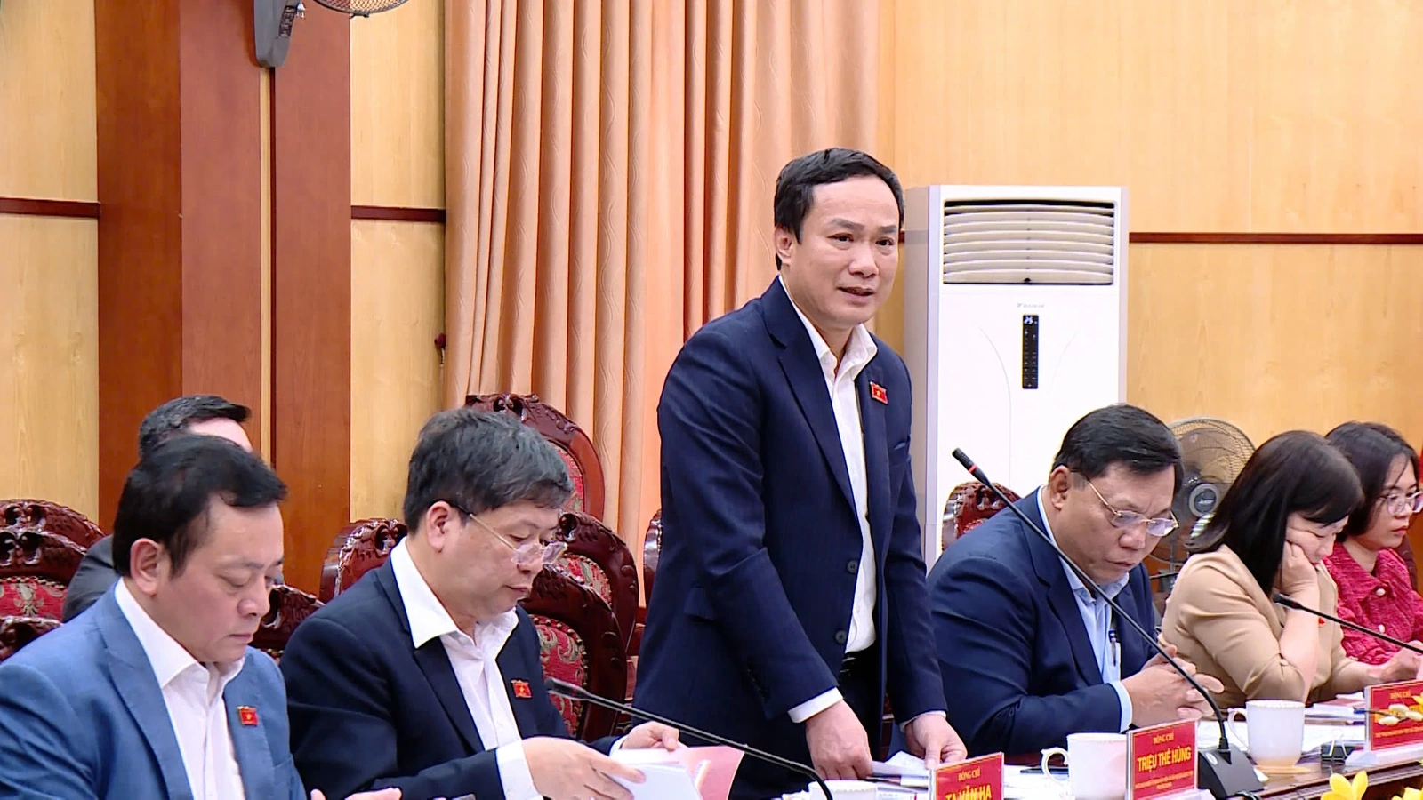 Đo&agrave;n c&ocirc;ng t&aacute;c của Quốc hội khảo s&aacute;t việc thực hiện ch&iacute;nh s&aacute;ch, ph&aacute;p luật về t&iacute;n ngưỡng, t&ocirc;n gi&aacute;o tại Thanh H&oacute;a