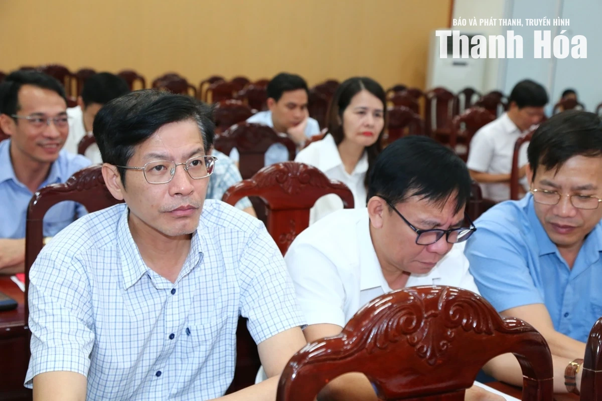 Đổi mới tư duy, nâng cao chất lượng hoạt động của Đảng bộ các cơ quan Đảng tỉnh