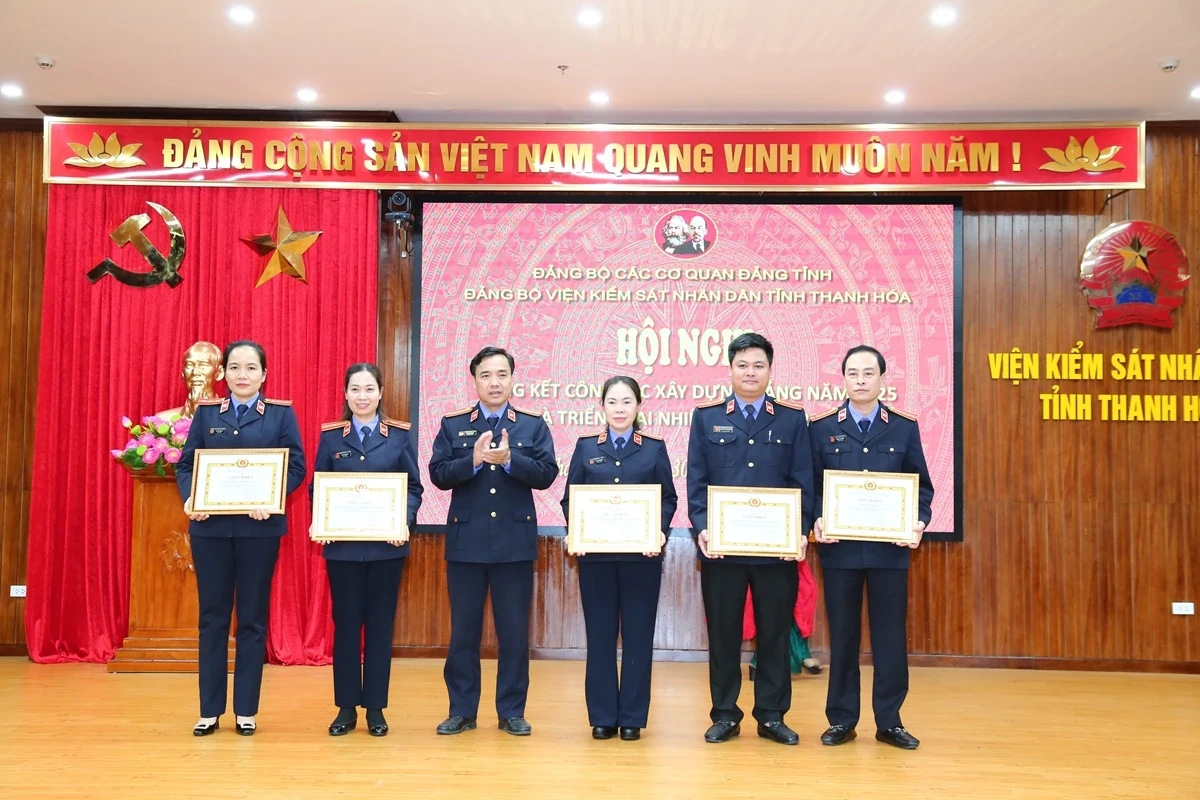 Tập trung l&atilde;nh đạo, chỉ đạo n&acirc;ng cao hiệu lực, hiệu quả c&ocirc;ng t&aacute;c thực h&agrave;nh quyền c&ocirc;ng tố, kiểm s&aacute;t hoạt động tư ph&aacute;p