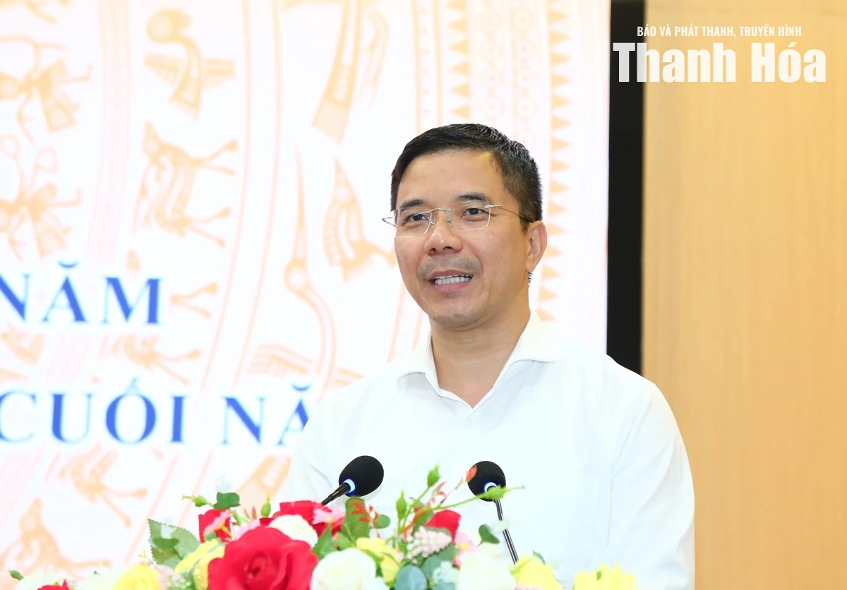 Đổi mới tư duy, nâng cao chất lượng hoạt động của Đảng bộ các cơ quan Đảng tỉnh