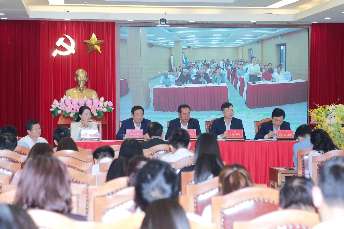 Các ứng cử viên đại biểu HĐND tỉnh tiếp xúc cử tri, vận động bầu cử tại đơn vị bầu cử số 25