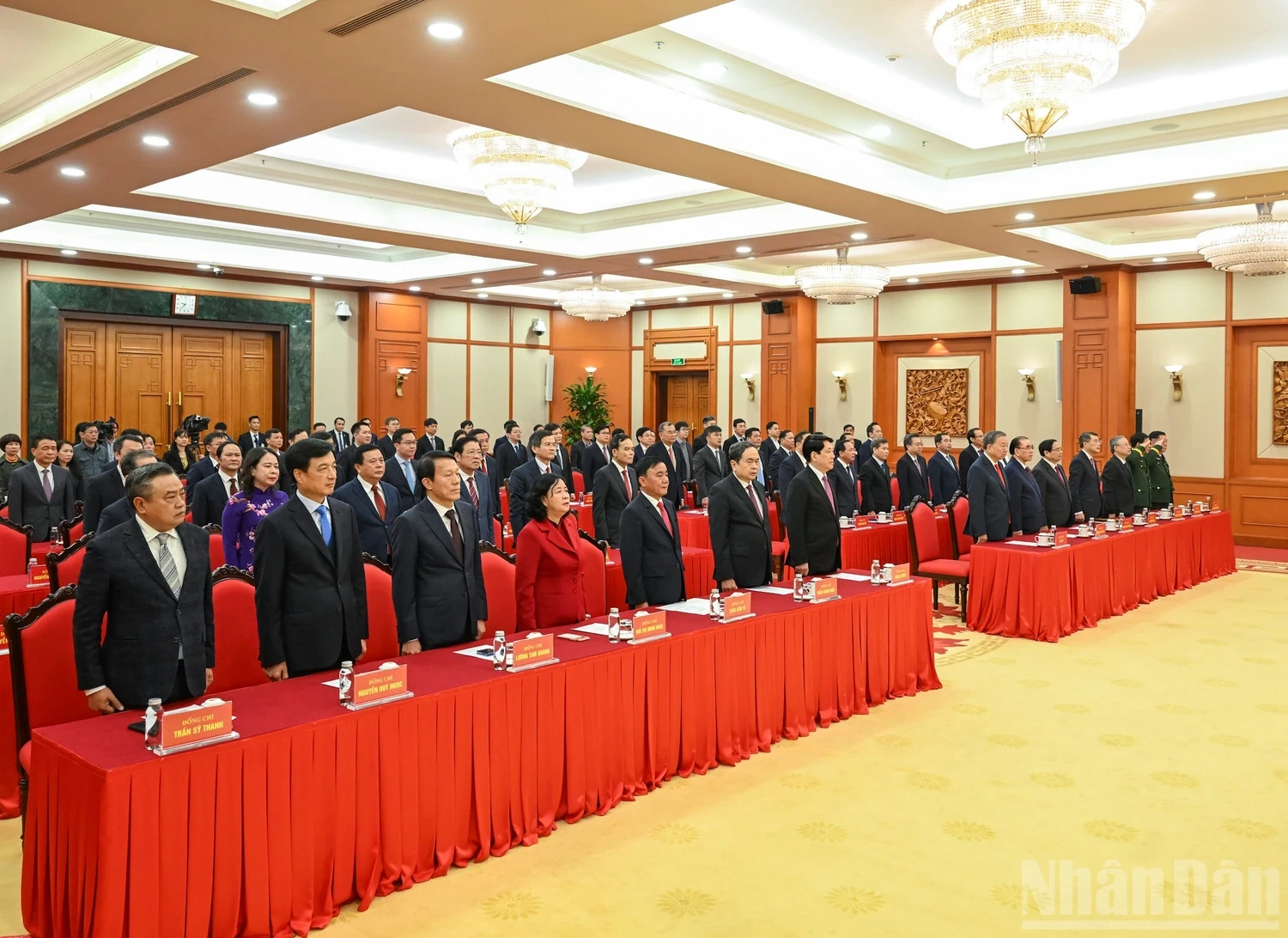 Trao Huy hiệu 45 năm tuổi Đảng, tặng đồng chí Tổng Bí thư Tô Lâm