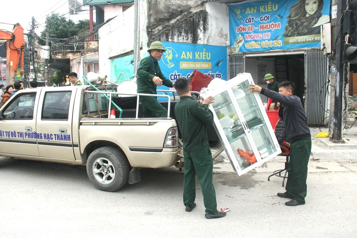 Phường Hạc Th&agrave;nh tuy&ecirc;n truyền, vận động người d&acirc;n b&agrave;n giao mặt bằng dự &aacute;n mở rộng Đại lộ L&ecirc; Lợi