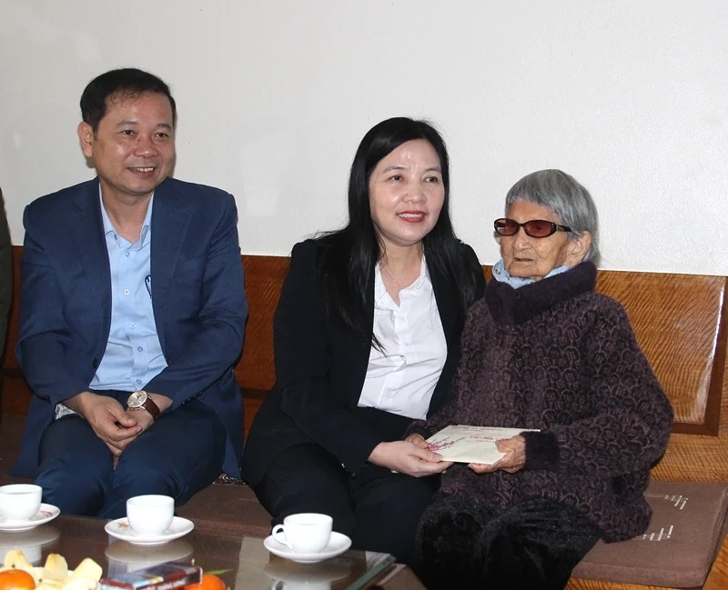 Chủ nhiệm Ủy ban Kiểm tra Tỉnh ủy kiểm tra tình hình sản xuất, đời sống Nhân dân các xã Nga Sơn, Nga Thắng