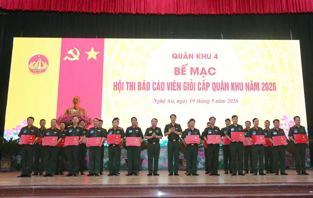Bộ CHQS tỉnh đạt giải Nhất Hội thi Báo cáo viên giỏi Quân khu 4