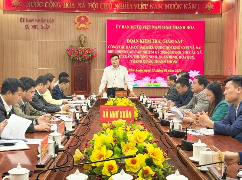 Phó Chủ tịch Ủy ban MTTQ tỉnh Nguyễn Quốc Tiến kiểm tra công tác bầu cử