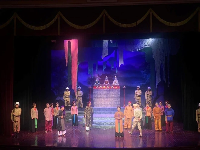 Đa dạng c&aacute;c chương tr&igrave;nh nghệ thuật ch&agrave;o mừng Đại hội XIV của Đảng