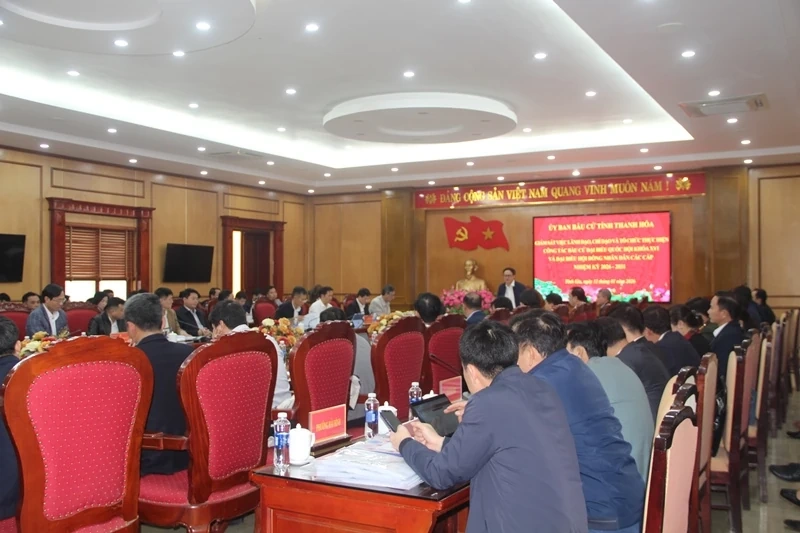 Quan t&acirc;m bồi dưỡng nghiệp vụ bầu cử cho c&aacute;n bộ cơ sở, nhất l&agrave; c&aacute;n bộ tham gia lần đầu