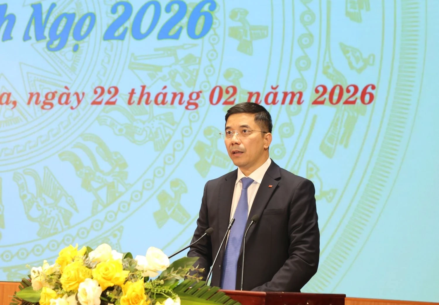 Phó Bí thư Thường trực Tỉnh ủy Nguyễn Hồng Phong chúc thọ CLB Hàm Rồng, kiểm tra công tác lễ hội đầu năm tại Đền Bà Triệu