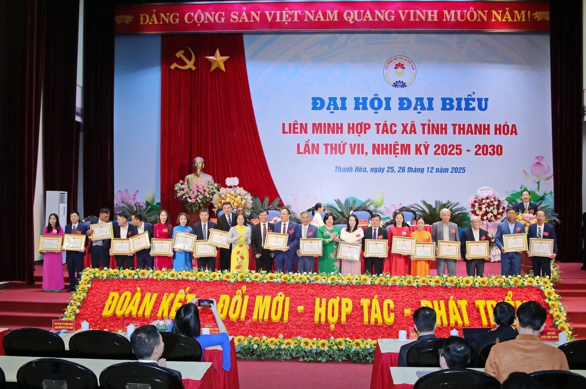 X&acirc;y dựng hệ thống Li&ecirc;n minh Hợp t&aacute;c x&atilde; tỉnh Thanh H&oacute;a vững mạnh, l&agrave; n&ograve;ng cốt th&uacute;c đẩy ph&aacute;t triển kinh tế tập thể