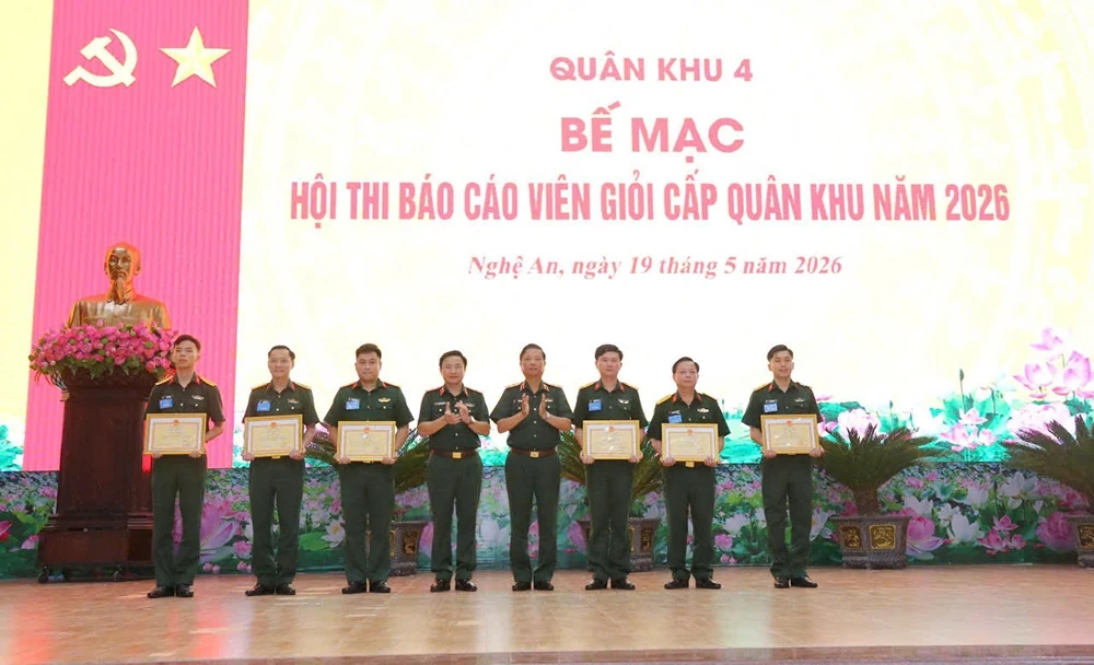 Bộ CHQS tỉnh đạt giải Nhất Hội thi Báo cáo viên giỏi Quân khu 4